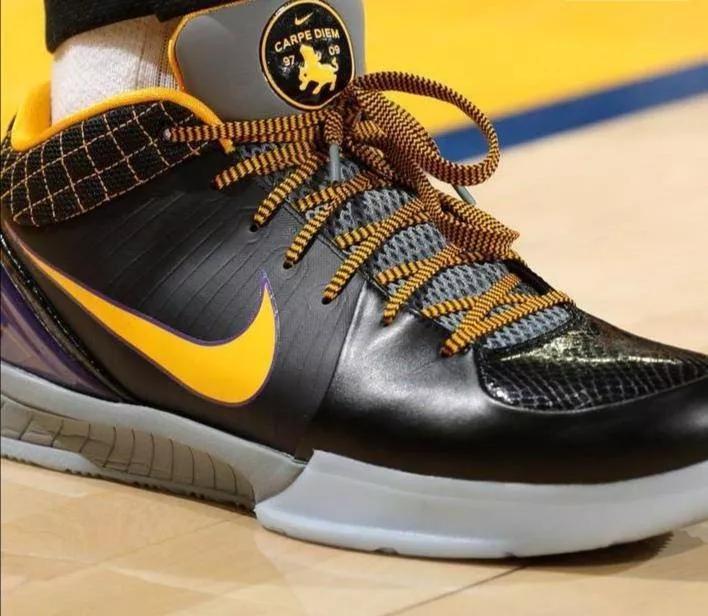 库里常规赛三分球总数最新到今天为止 库里常规赛三分球总数最新到今天为止